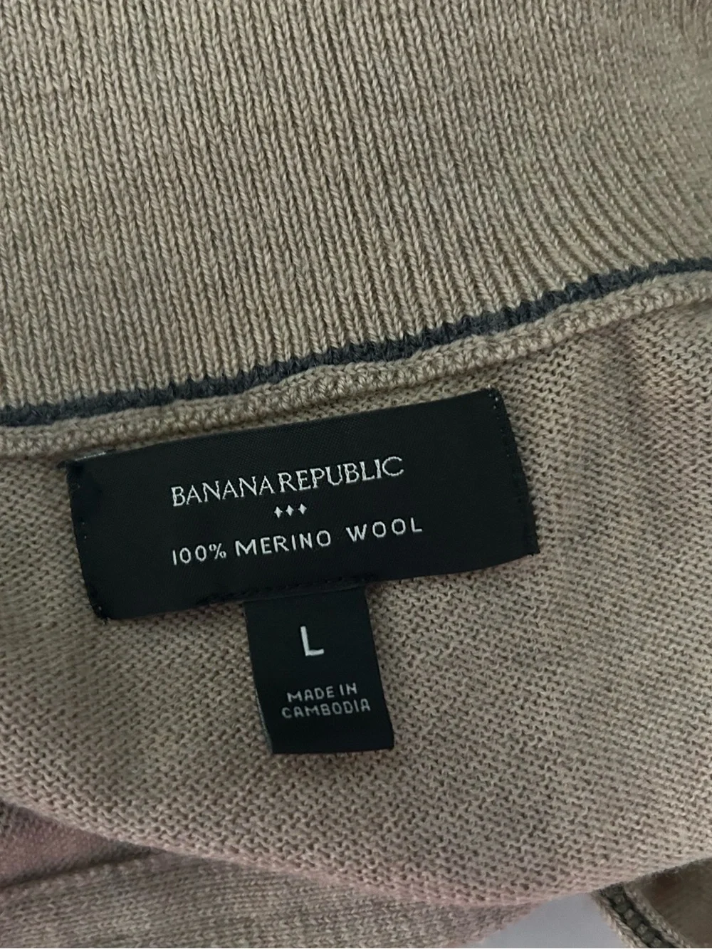 Banana Republic 100% Merino Wool Quarter Zip Pullover Sweater Men’s Large Tan